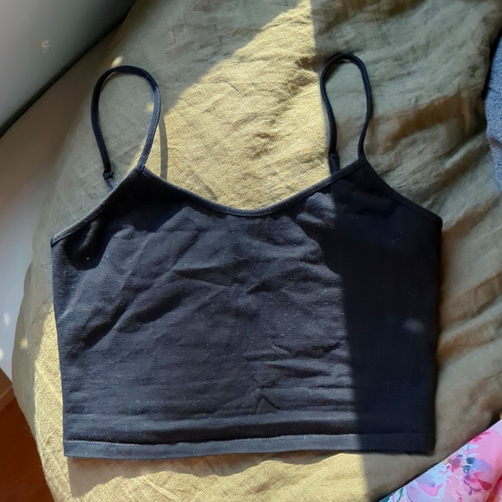 Manners London Scoop Crop Vest in Blackest